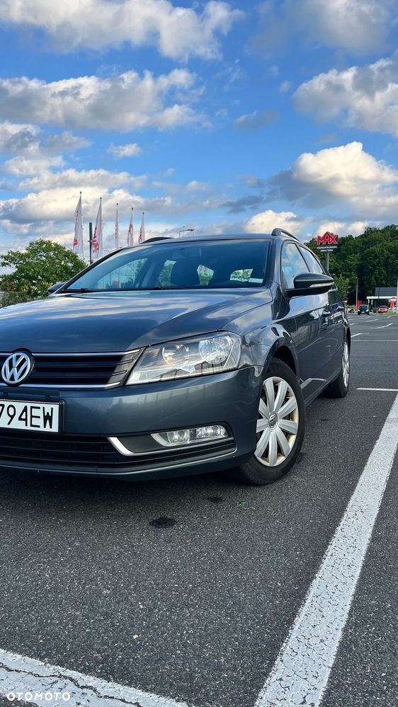 Volkswagen Passat 1.6 TDI Comfortline - 10