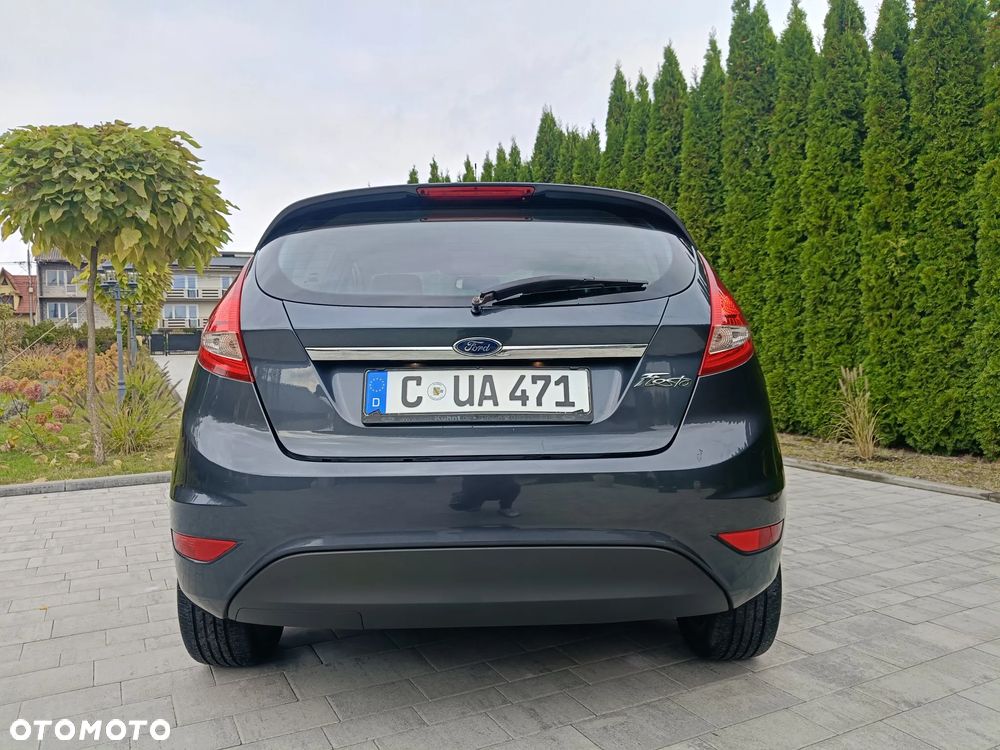 Ford Fiesta 2010 photo 4