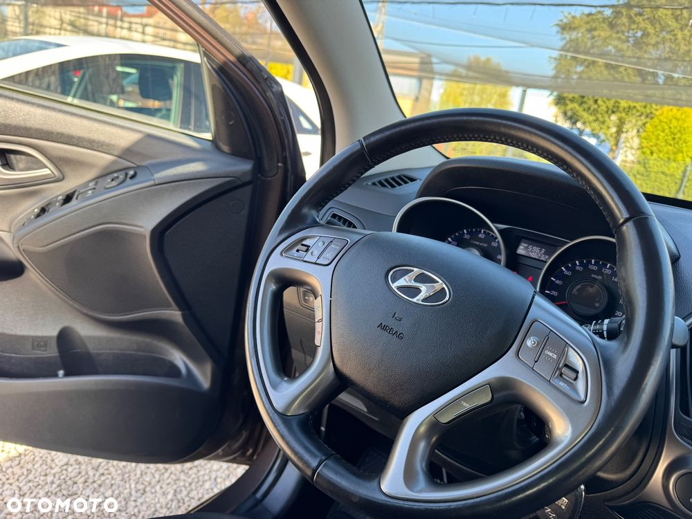 Hyundai ix35 1.6 2WD Fifa World Cup Edition - 31