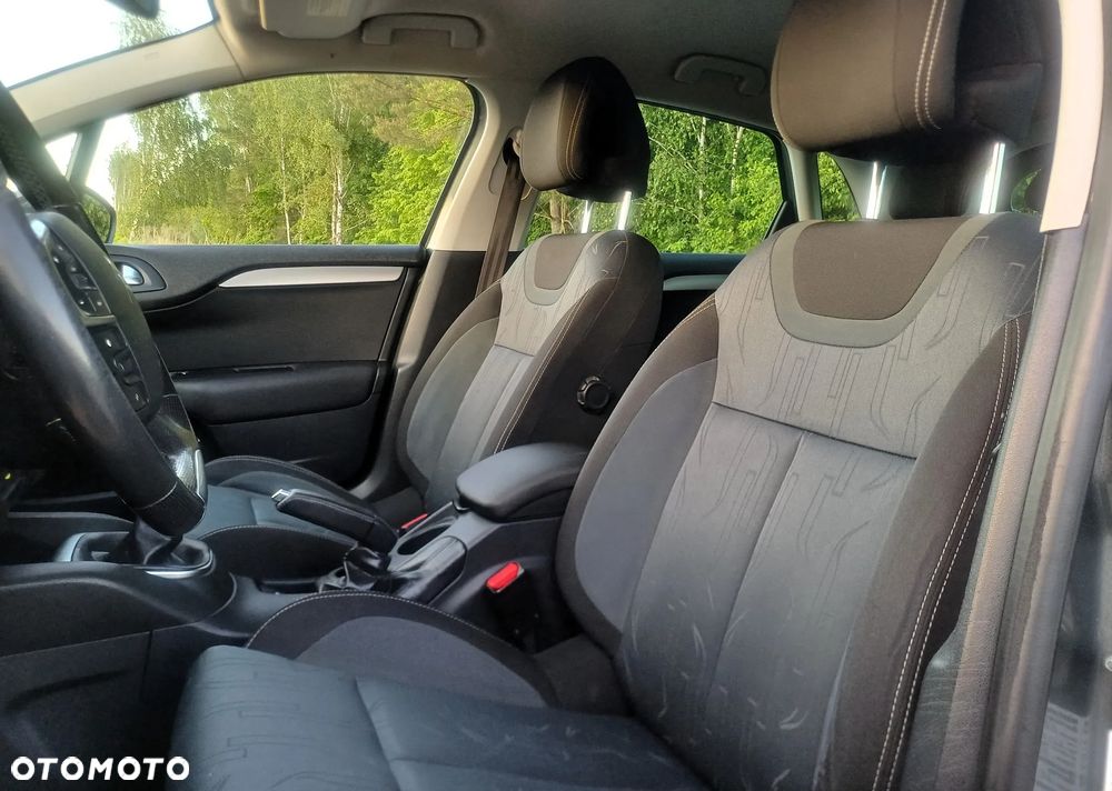 Citroën C4 VTi 120 Exclusive - 17