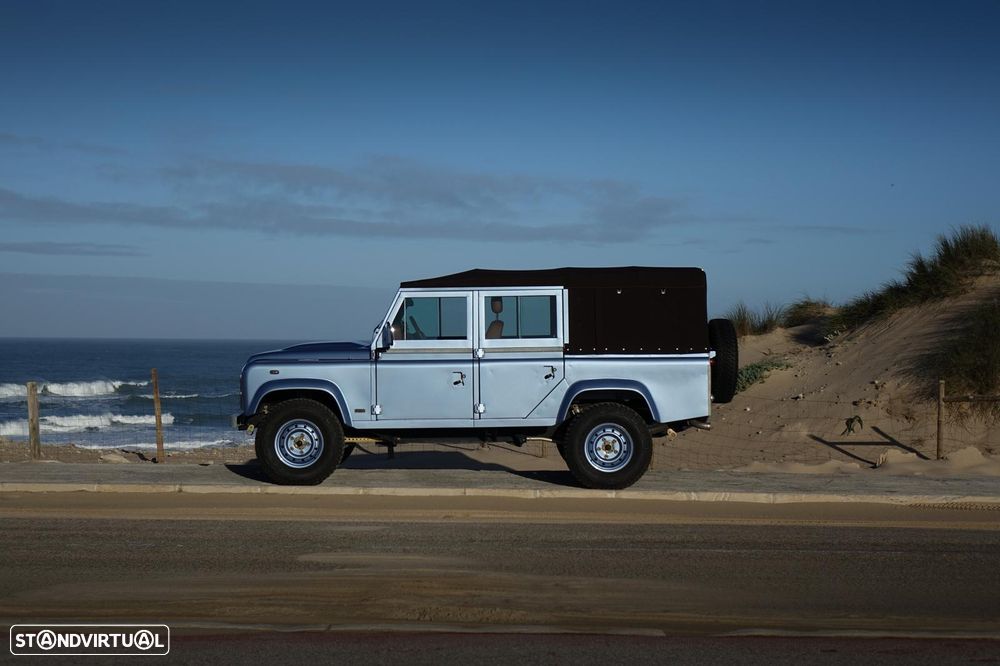 Land Rover Defender - 2