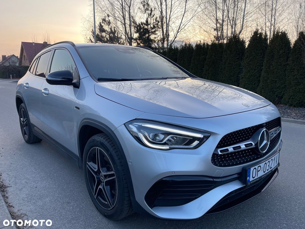 Mercedes-Benz GLA 250e AMG Line - 14