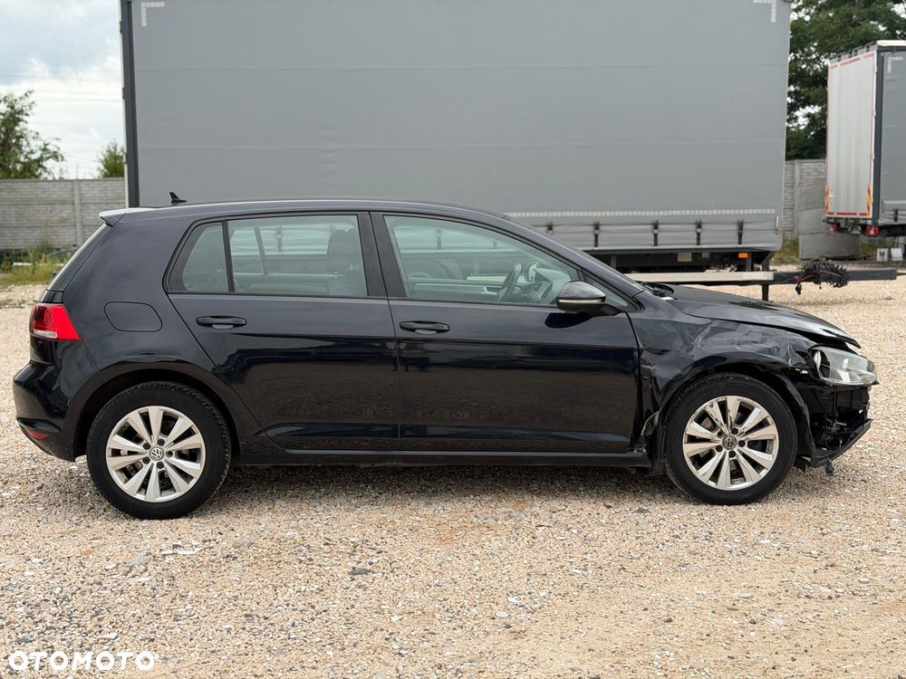 Volkswagen Golf 1.6 TDI BlueMotion Comfortline - 4