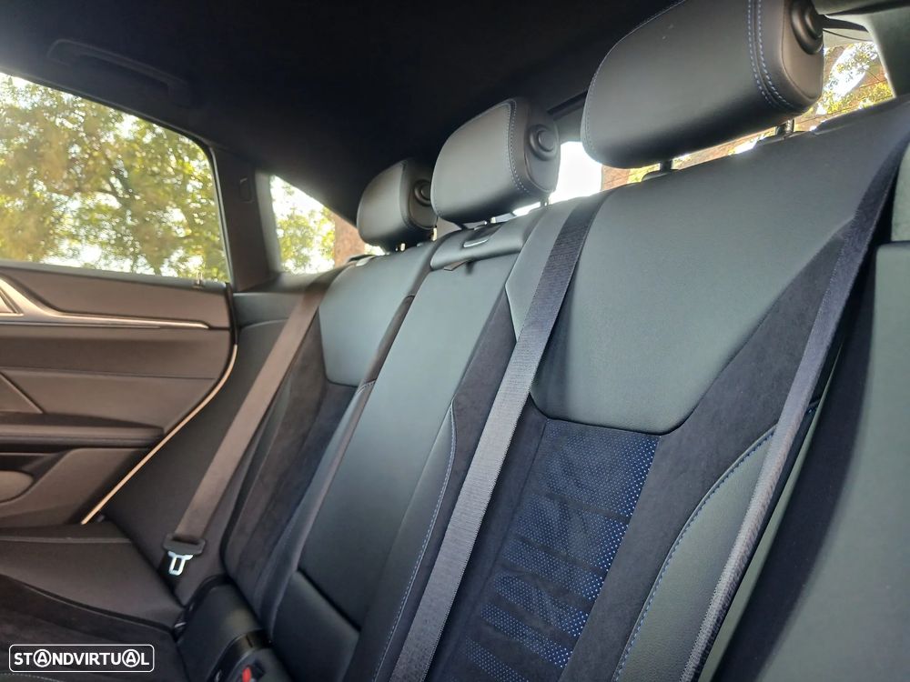 BMW i4 eDrive35 Pack Desportivo M - 14