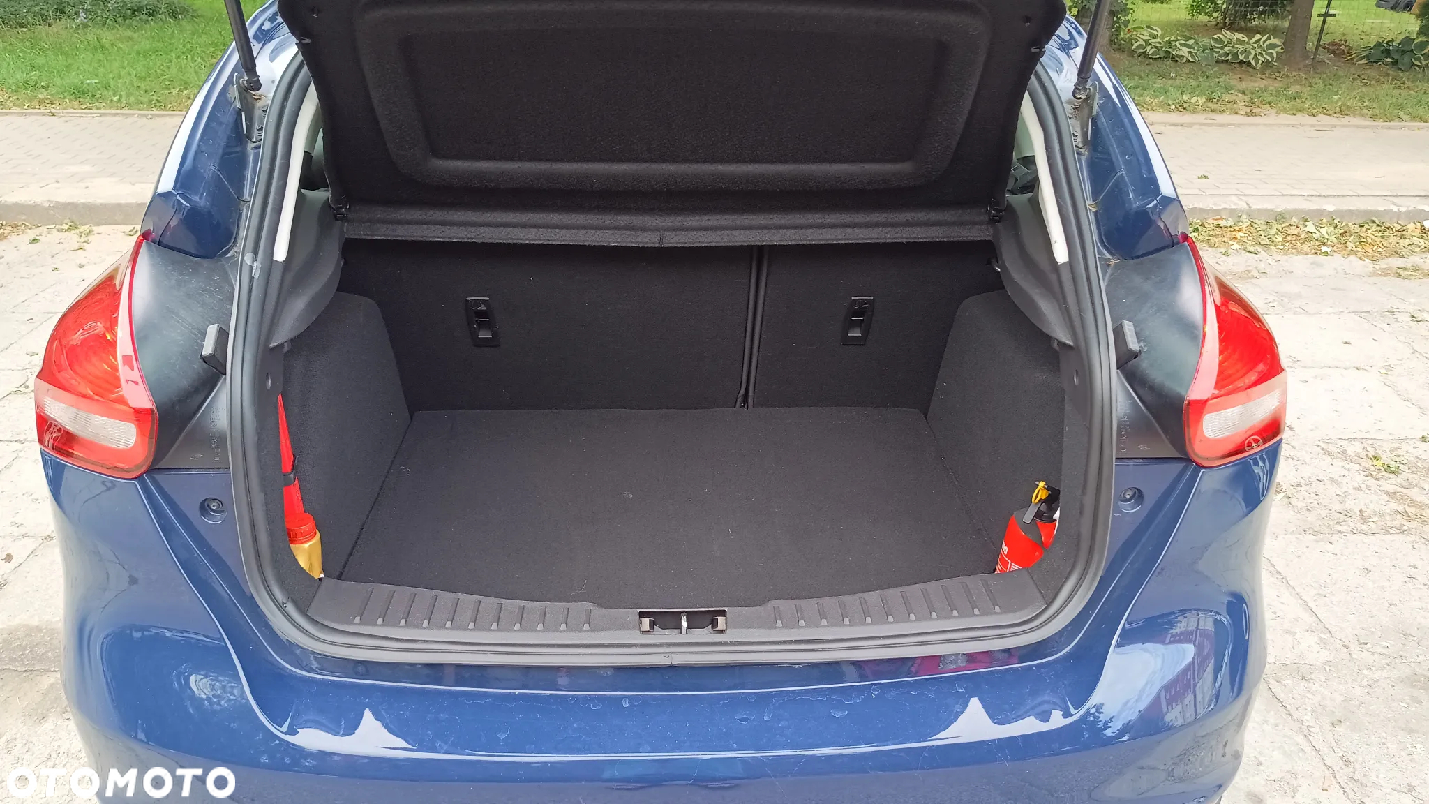 Ford Focus 1.5 TDCi Red Edition - 10