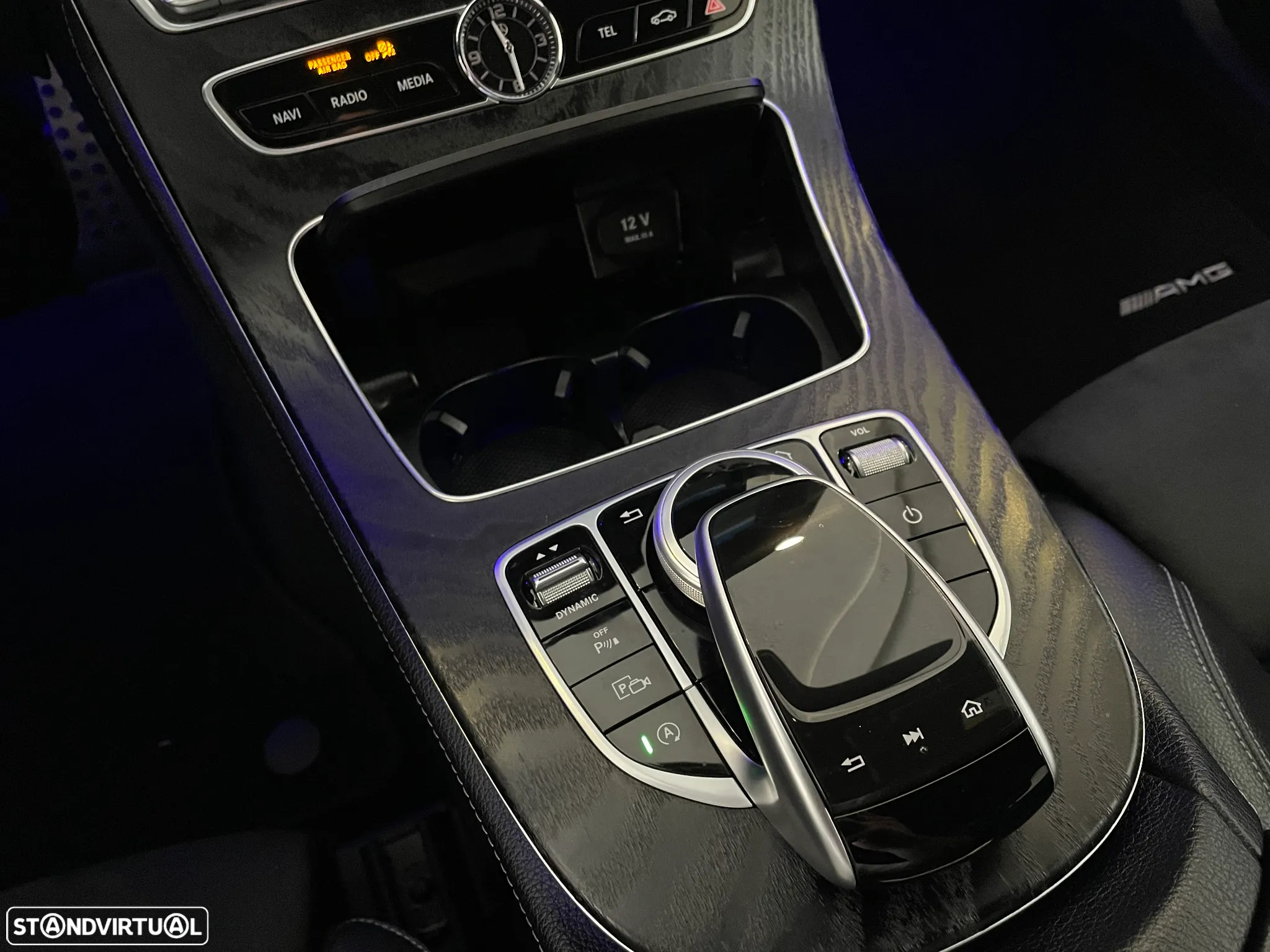 Mercedes-Benz E 220 d AMG - 23