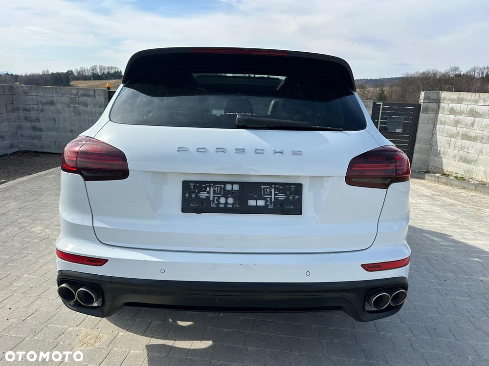 Porsche Cayenne S Platinum Edition - 5