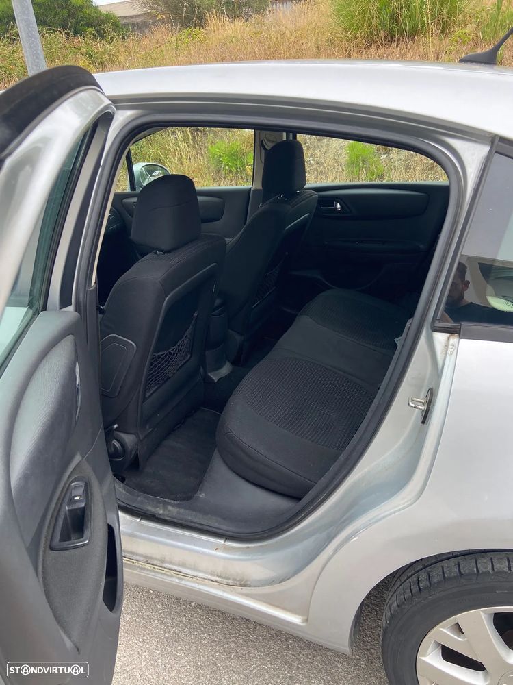 Citroën C4 1.6 HDi 110 Exclusive - 10