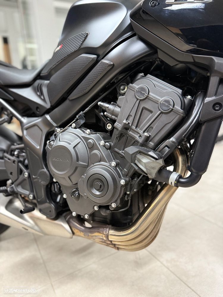 Honda CB 650 R Black Edition - 5