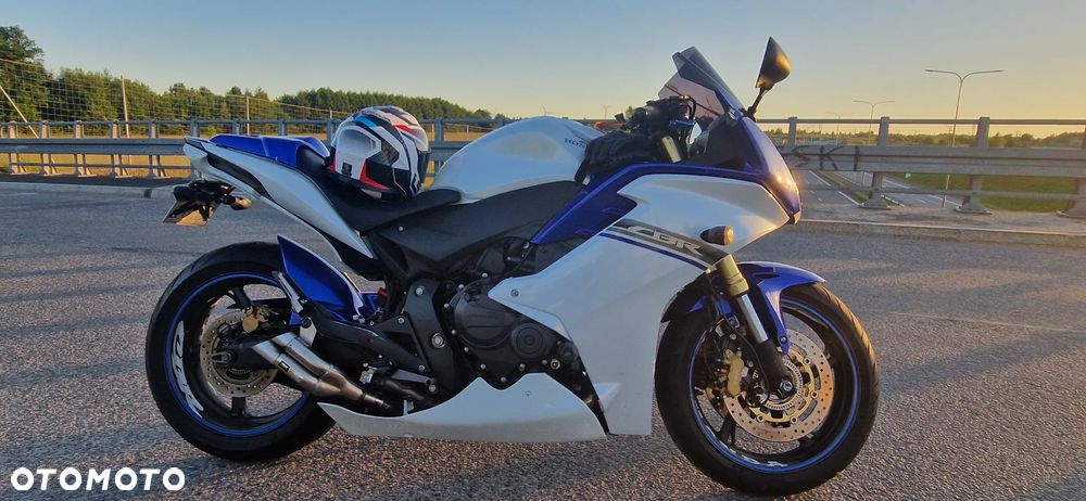 Honda CBR - 4