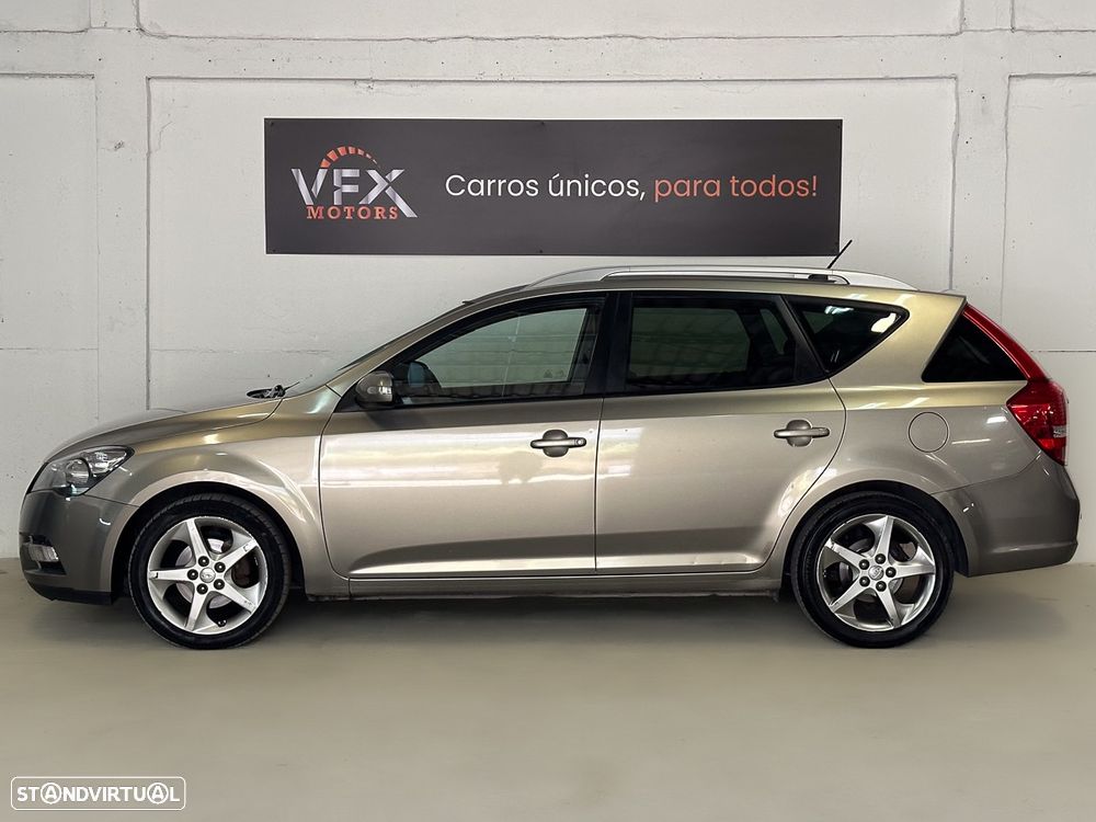 Kia Ceed SW 1.6 CRDi EX ISG - 19