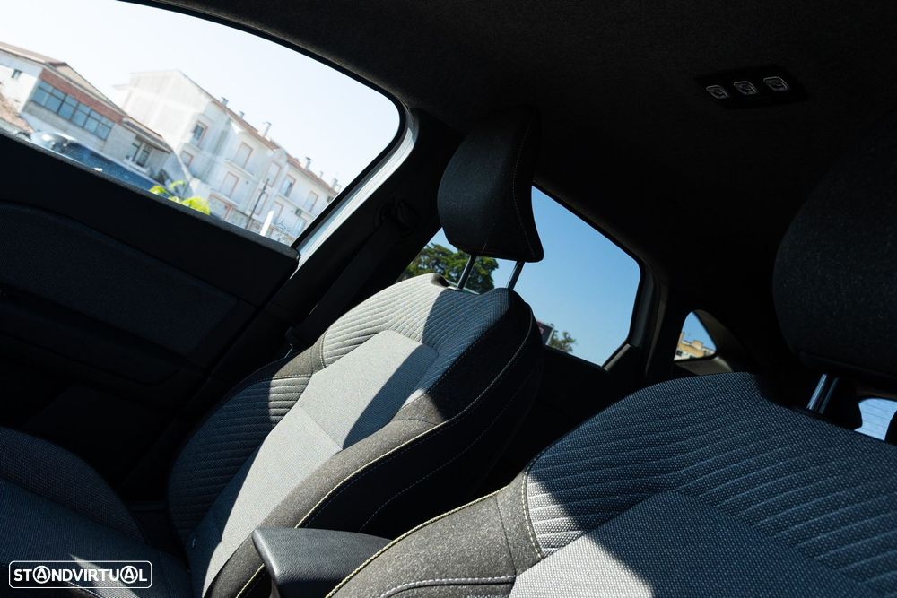 Renault Captur 1.0 TCe Techno Bi-Fuel - 12