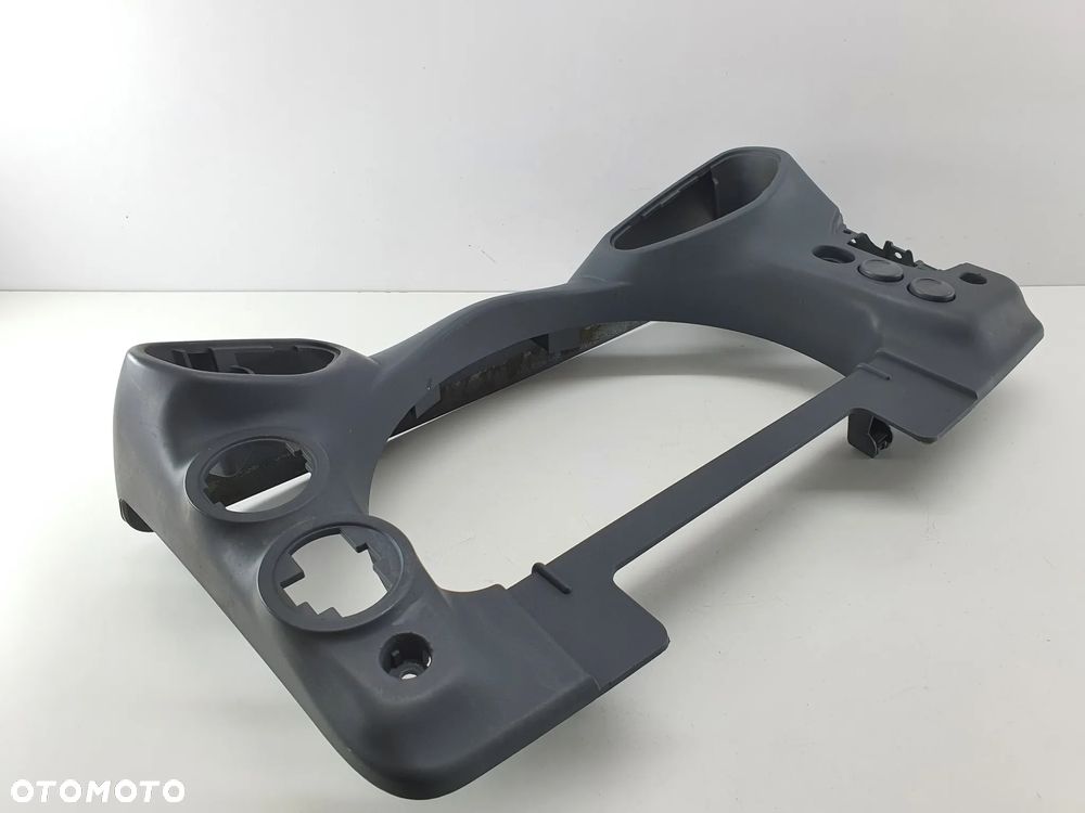 OBUDOWA OSLONA RAMKA LICZNIKA EU  IVECO EUROCARGO - 15