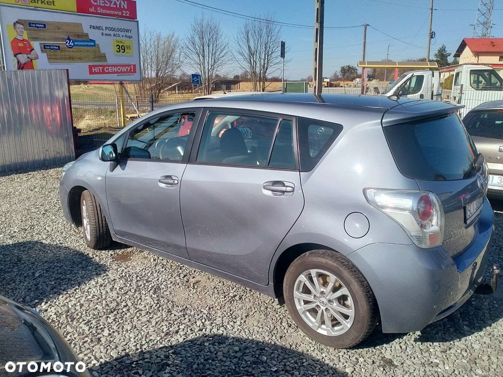 Toyota Verso 1.8 Premium - 3