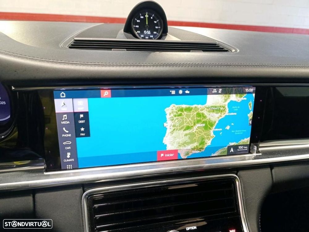 Porsche Panamera 4 E-Hybrid - 4