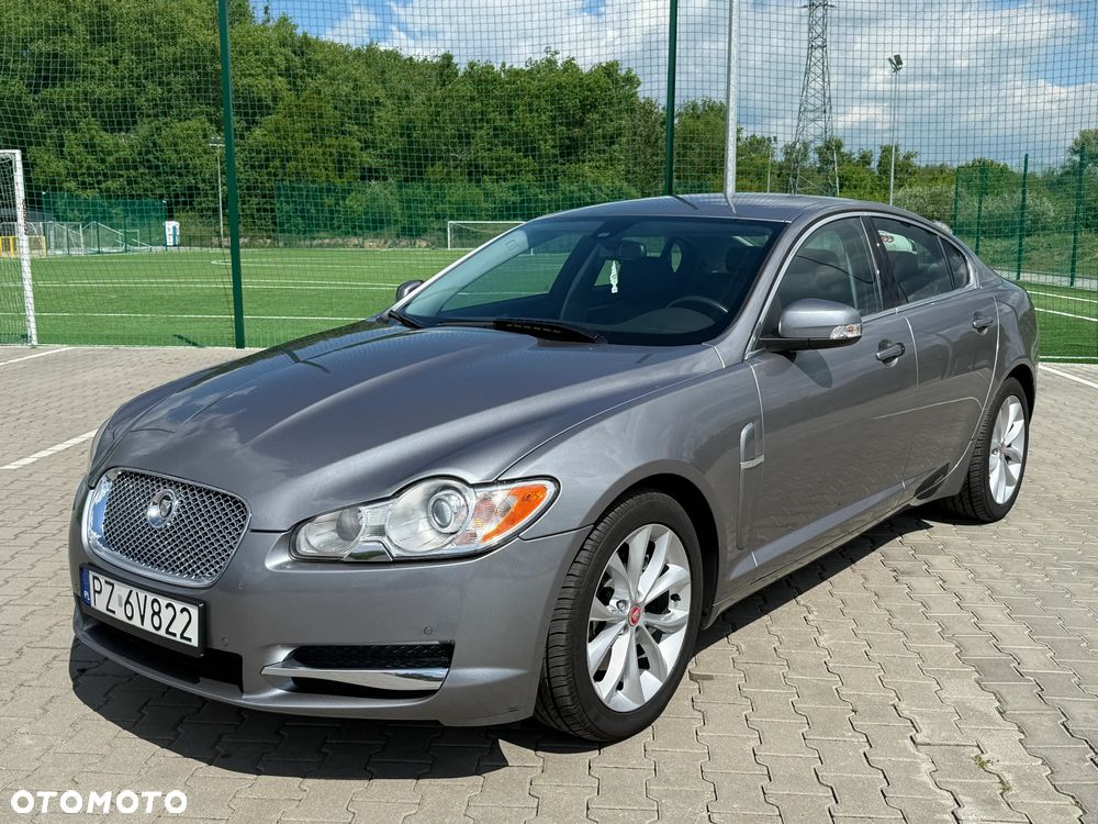 Jaguar XF 2.7 V6 D Luxury - 1