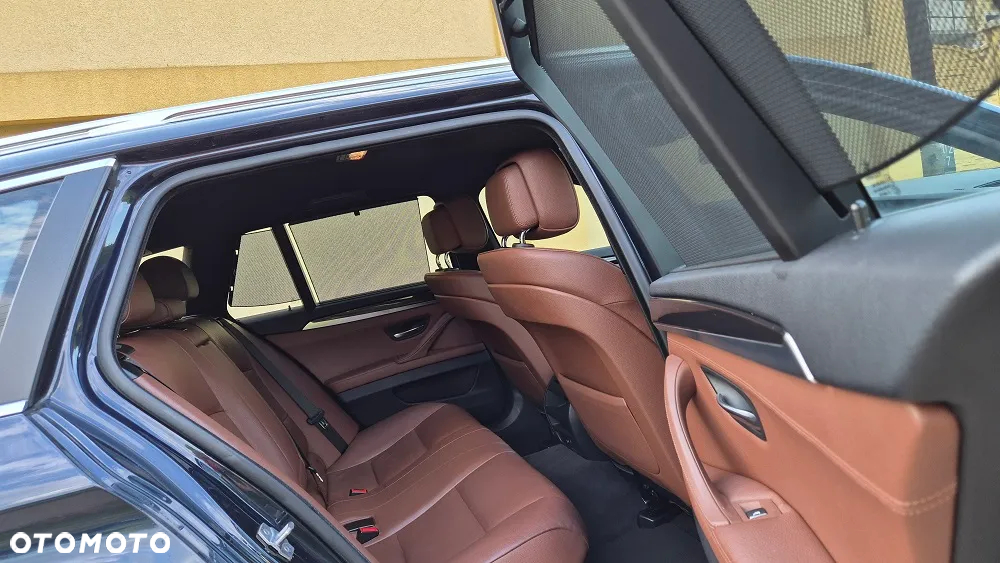 BMW Seria 5 520i Touring Sport-Aut - 8