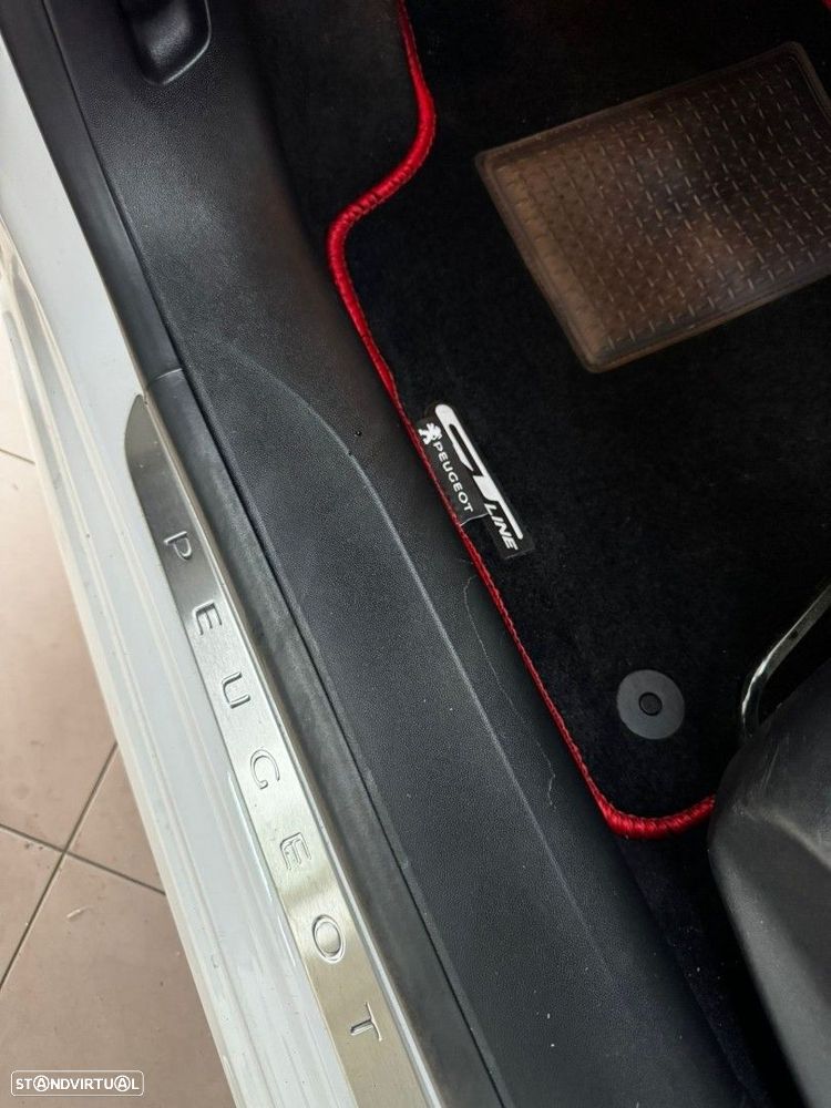Peugeot 208 1.2 PureTech GT Line - 19