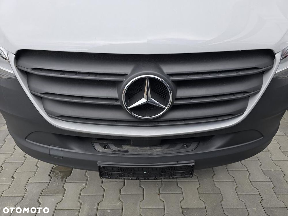 Mercedes-Benz Sprinter - 31