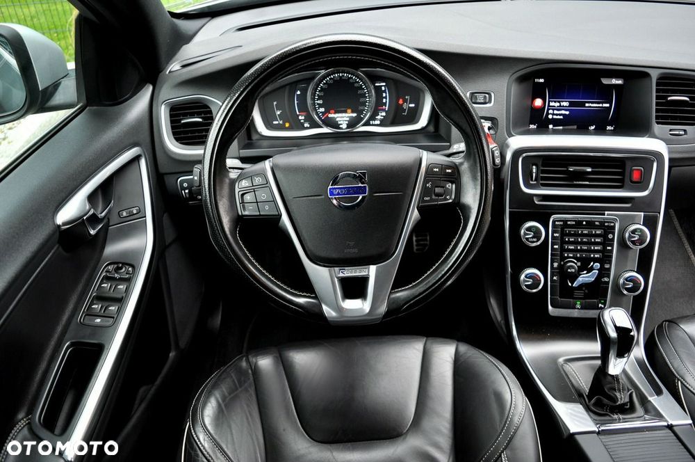 Volvo V60 D3 R-Design - 7