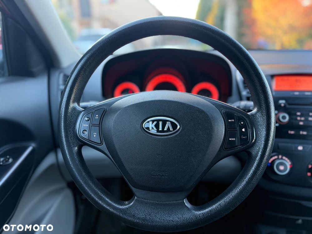 Kia Ceed 1.4 CVVT LX Basis - 26