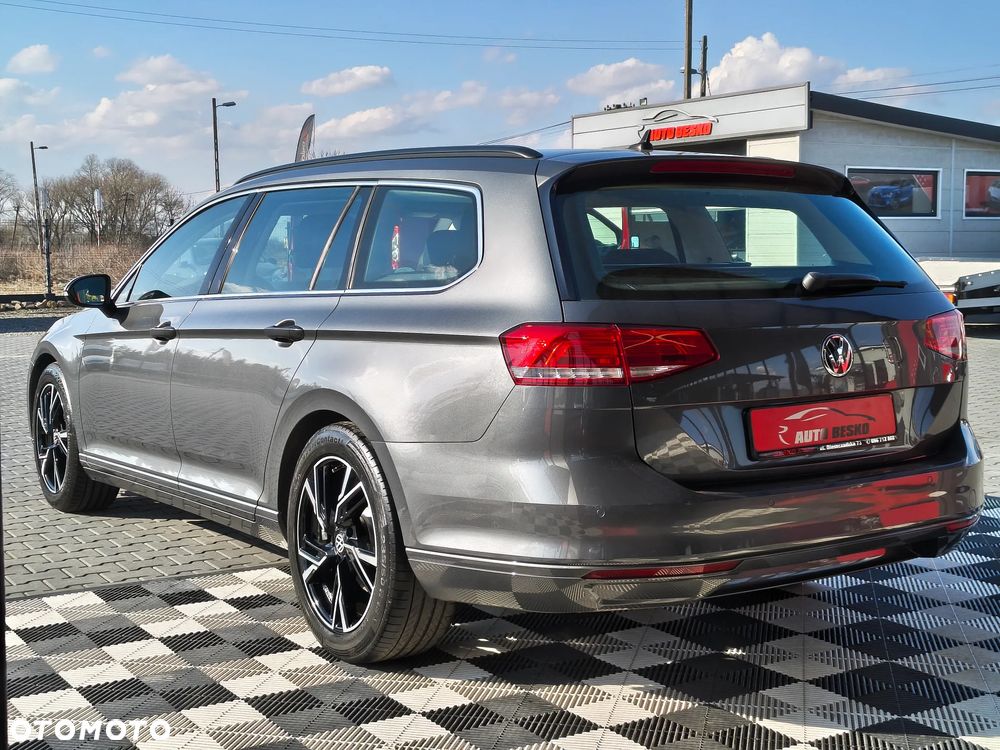 Volkswagen Passat 2.0 TDI SCR DSG Comfortline - 5