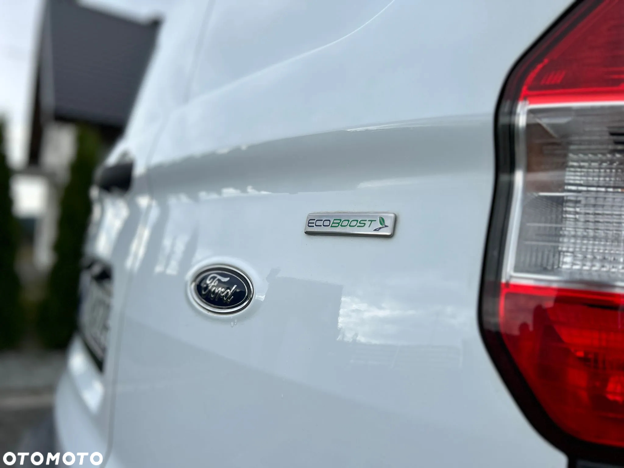 Ford Transit Courier - 10