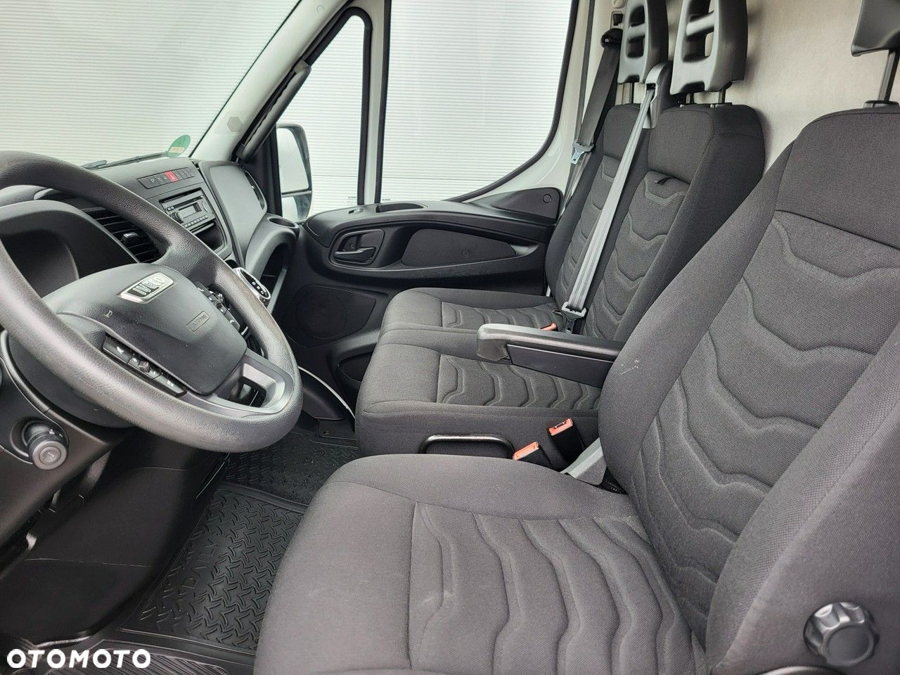 Iveco Daily 35S13 - 17