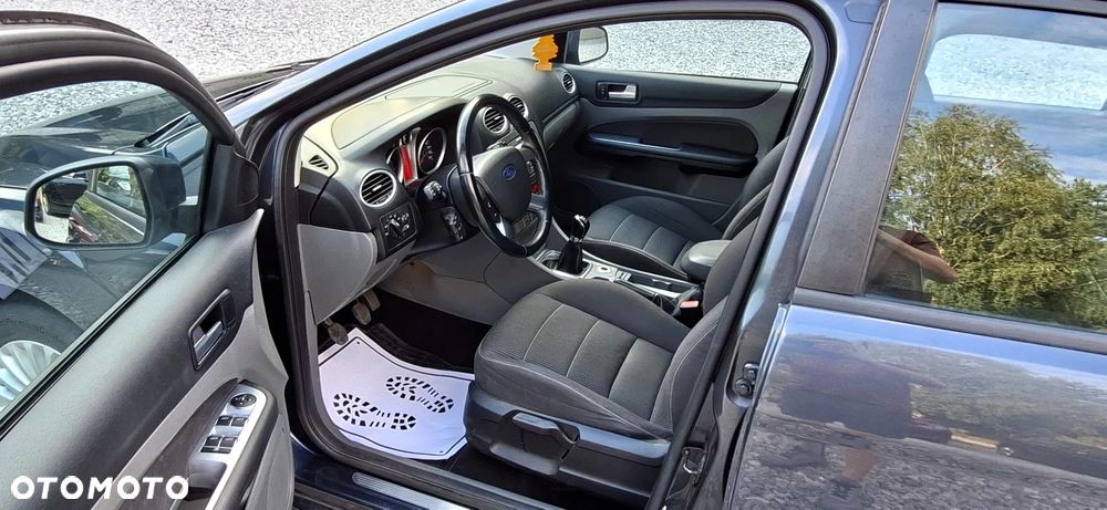 Ford Focus 1.6 16V Titanium - 13