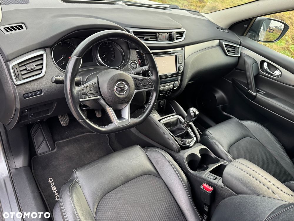 Nissan Qashqai 1.6 DCi TEKNA+ - 17