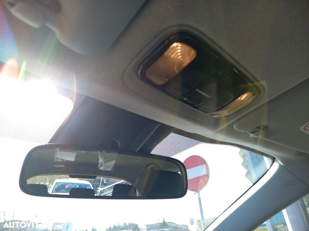 Toyota Yaris 1.5 VVT-i HSD Dynamic - 26