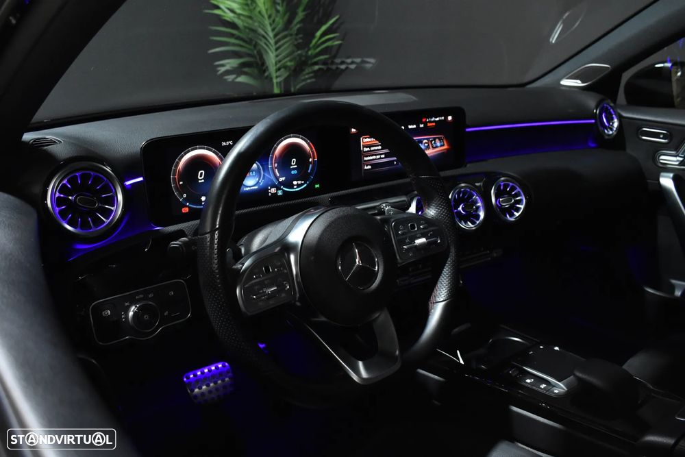 Mercedes-Benz A 250 e 8G-DCT AMG Line - 19