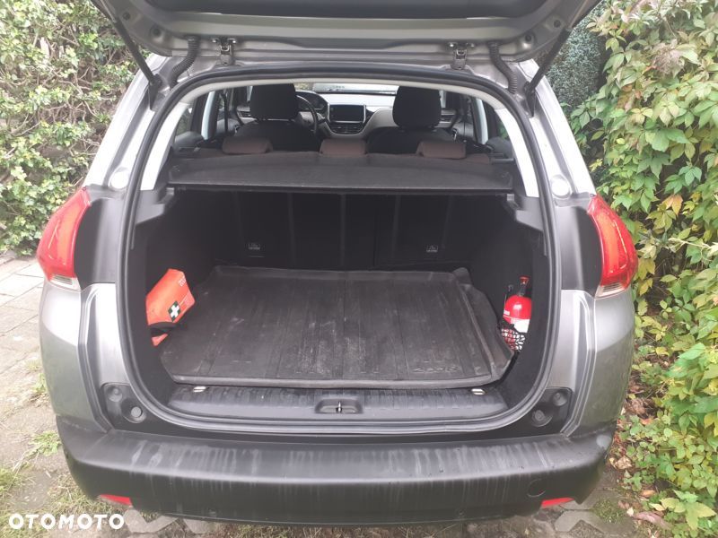 Peugeot 2008 1.2 Pure Tech Style - 4