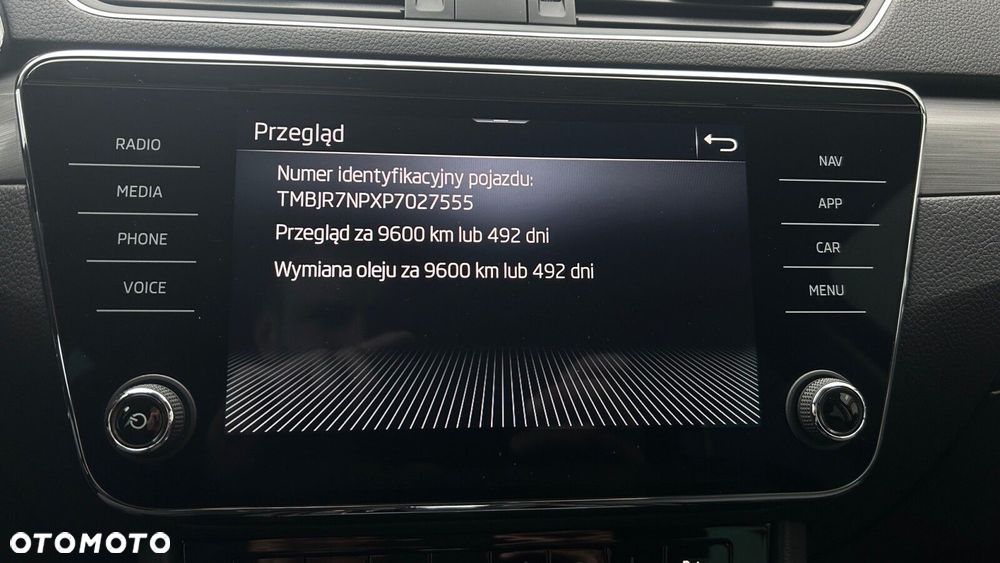 Skoda Superb 2.0 TDI SCR Style DSG - 27