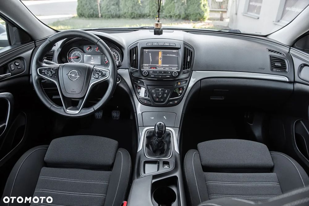 Opel Insignia - 26