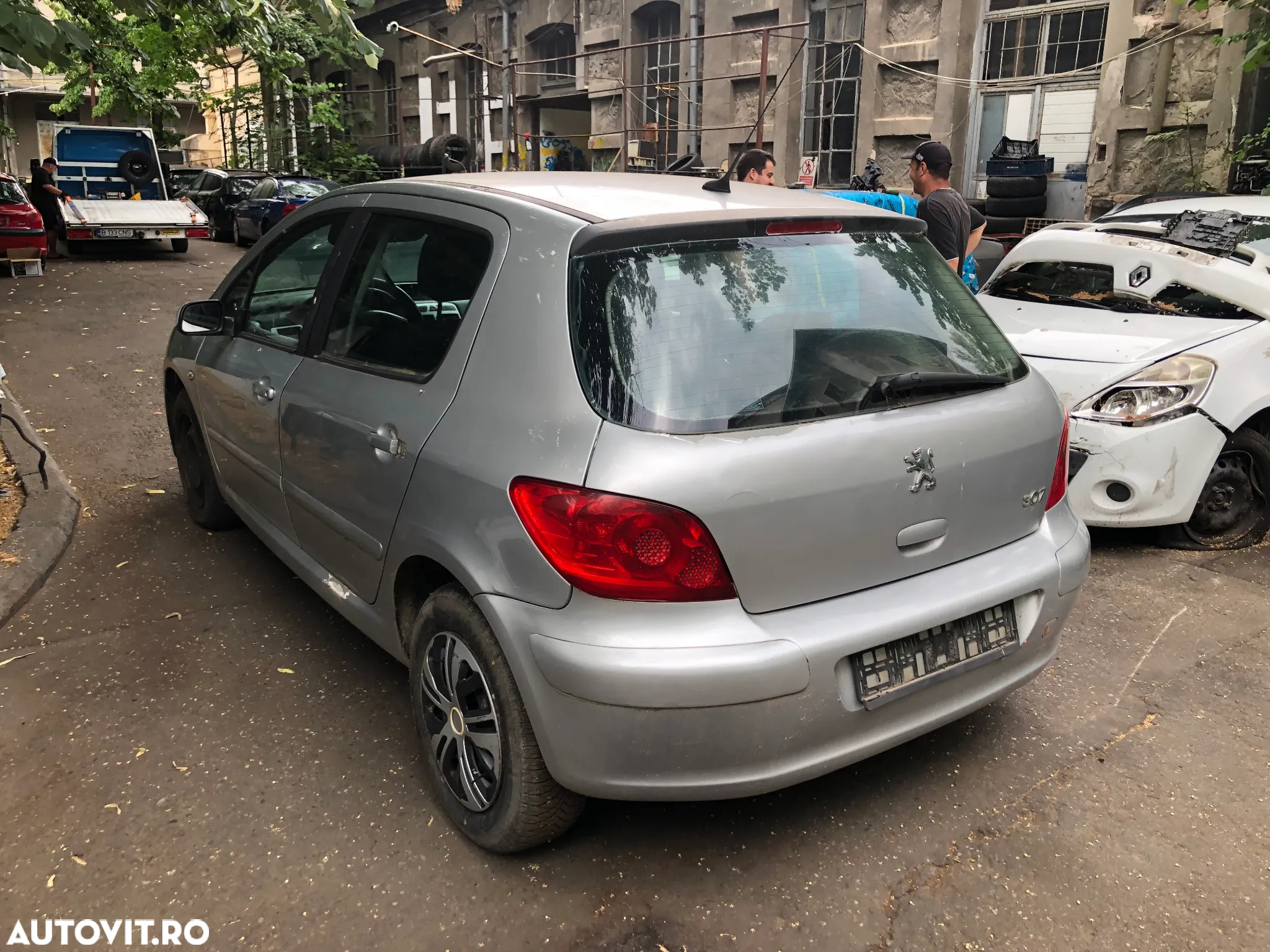 Dezmembrez Peugeot 307 facelift gri argintiu 2006 benzina - 5