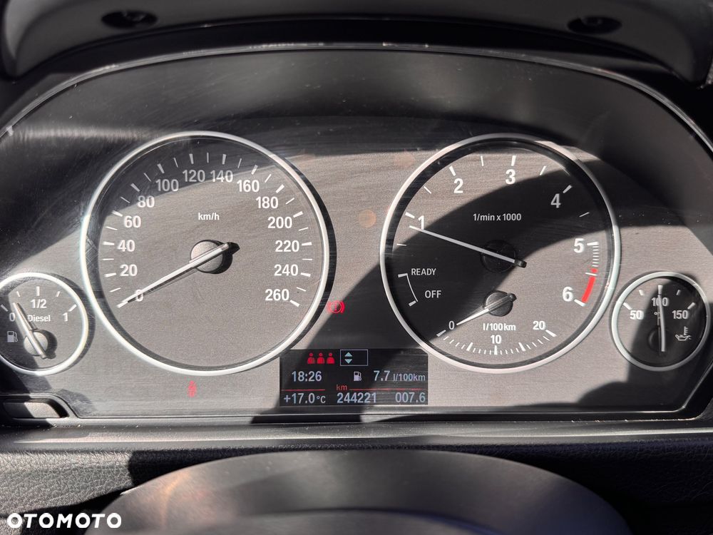 BMW Seria 3 318d xDrive - 7