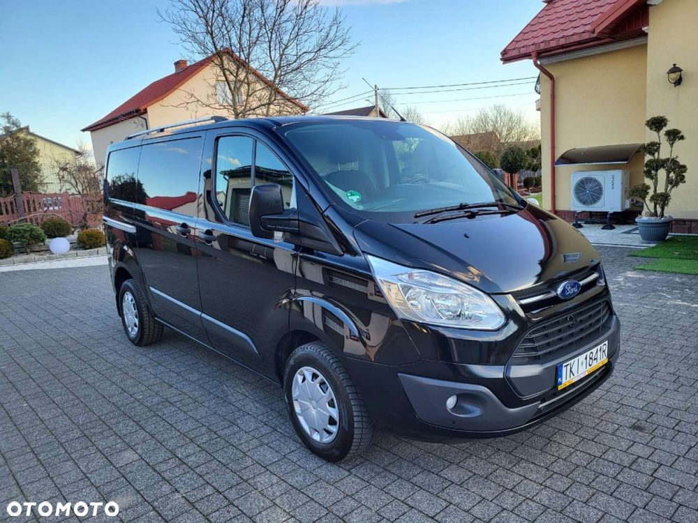 Ford Tourneo Custom - 39