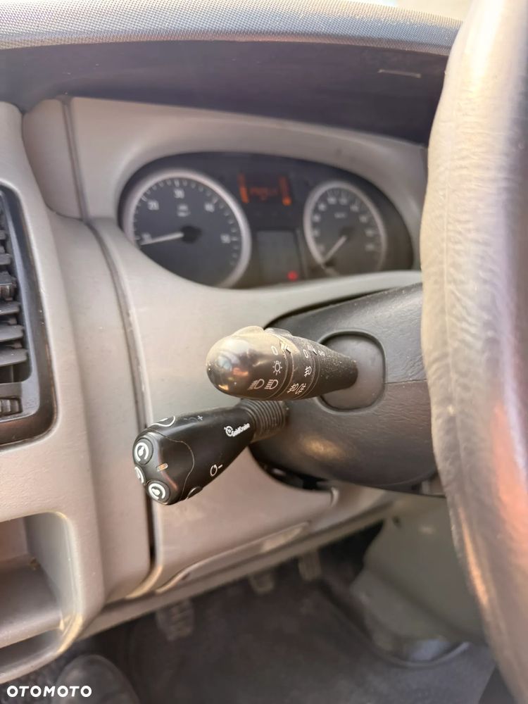 Opel Vivaro - 10