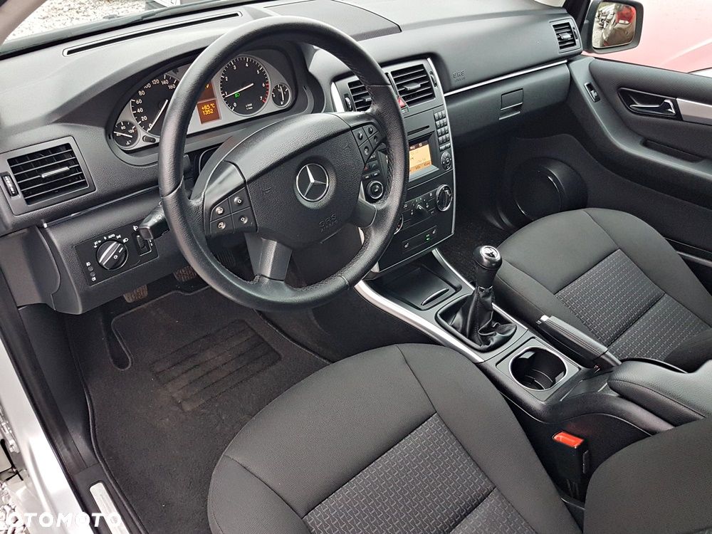 Mercedes-Benz Klasa B 180 BlueEFFICIENCY SPORT EDITION - 11