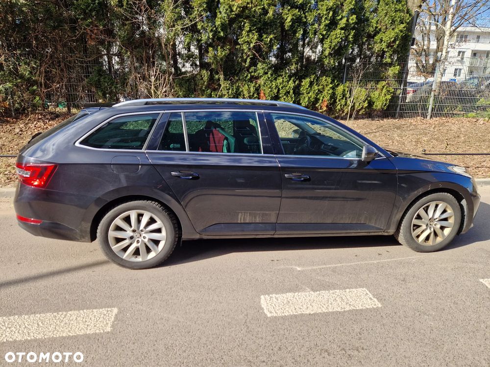 Skoda Superb 2.0 TDI 4x4 Style DSG - 6