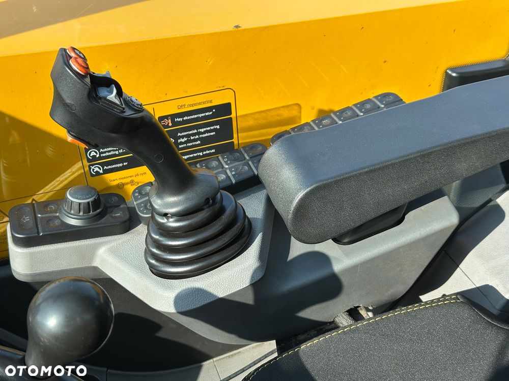 JCB 542-70 Industrial Plus - 32