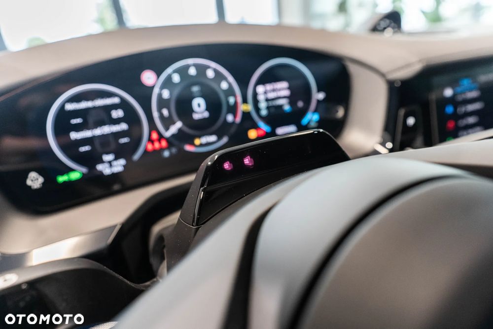 Porsche Panamera 4 - 21