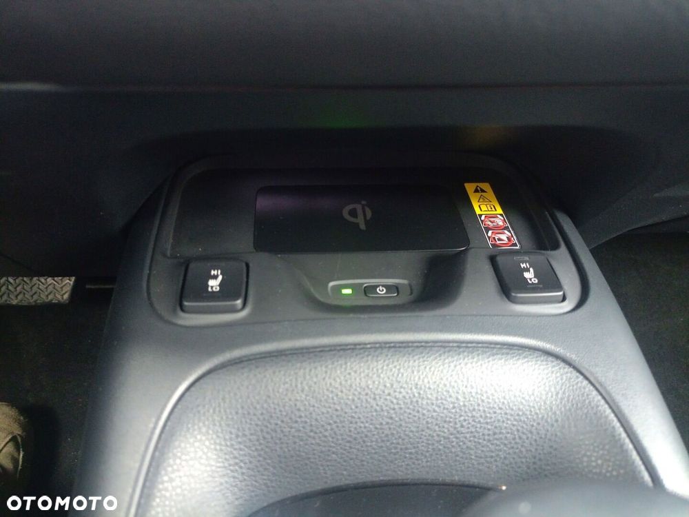 Toyota Corolla 1.8 Hybrid Style - 19