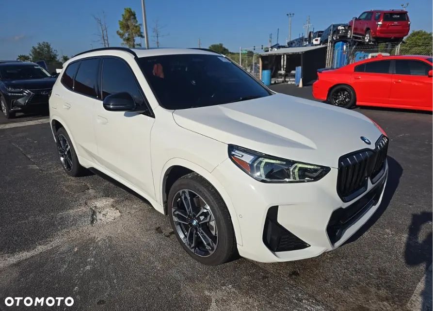 BMW X1 - 1