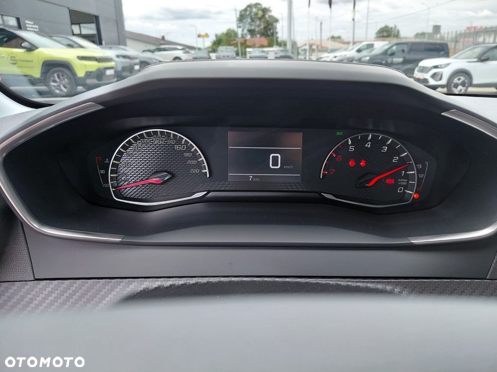 Peugeot 208 - 16