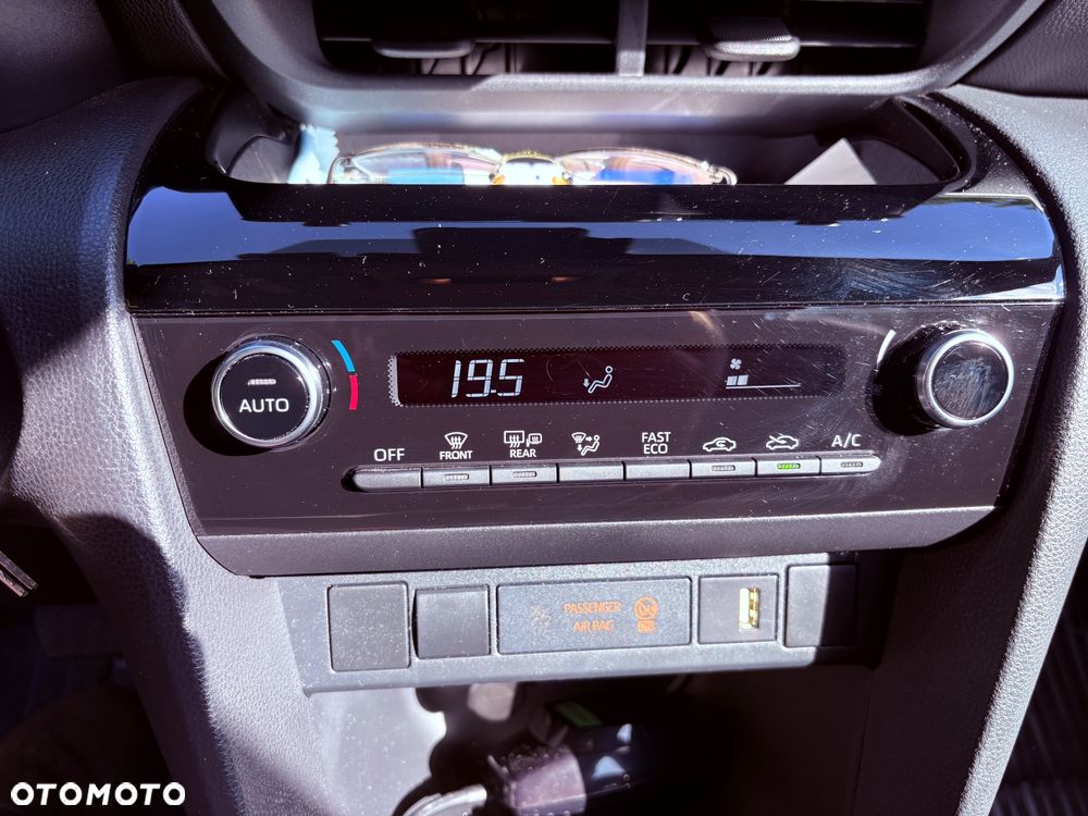 Toyota Yaris Cross - 15