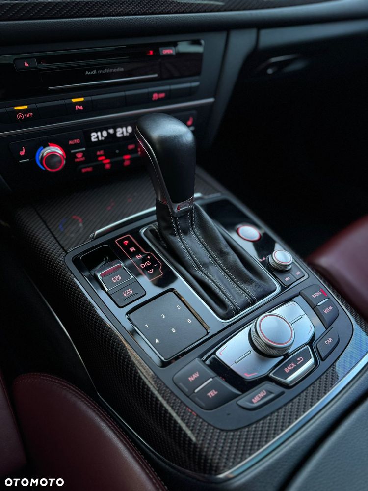 Audi S6 Avant - 12