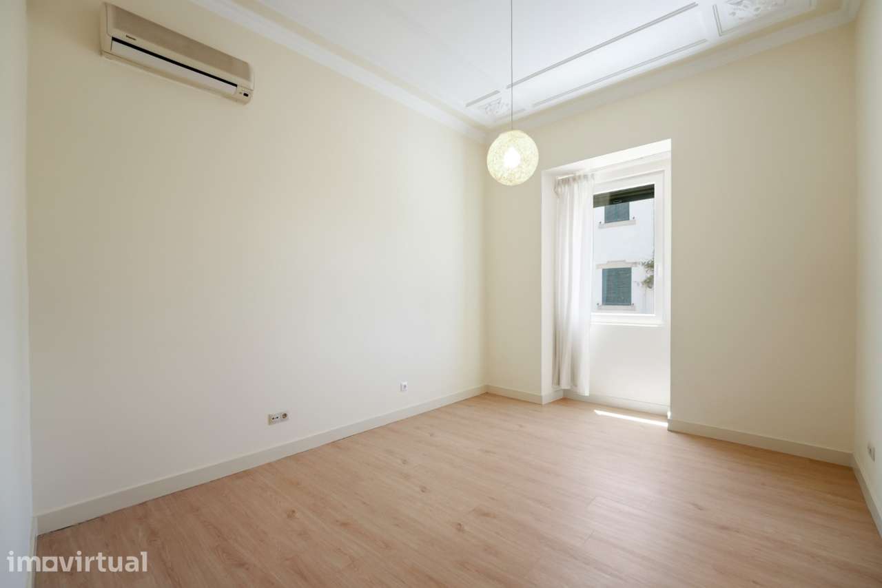 Vendo urgente T3 renovado nas Av Novas em Lisboa - Grande imagem: 3/7