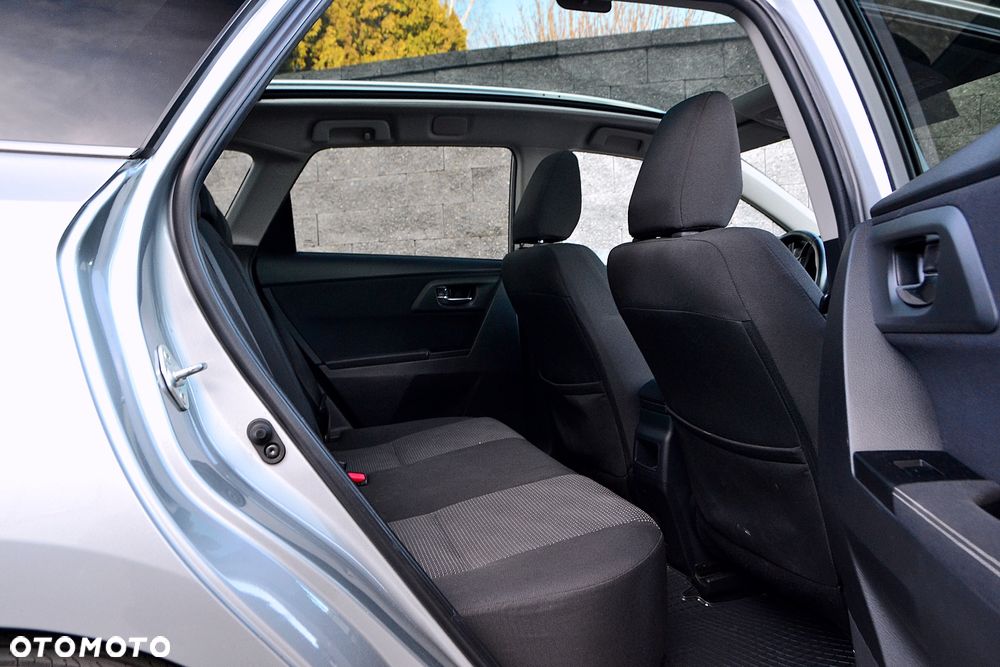 Toyota Auris 1.4 D-4D Premium - 11